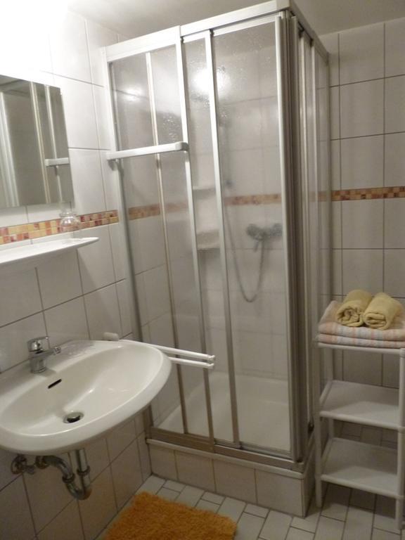Gastehaus Fischer Hotel Eschlkam Room photo
